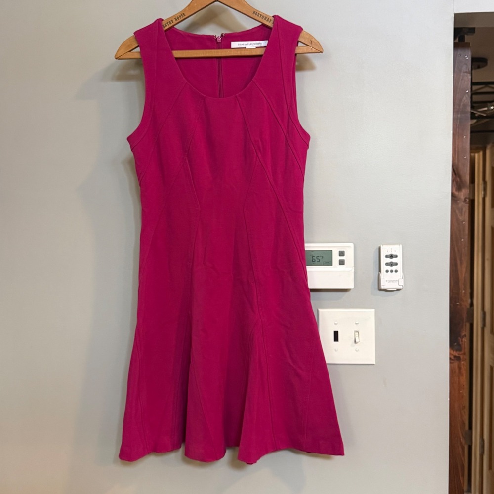 Diane von Furstenberg Magenta Pink Paneled‎ Fit & Flare Dress Size 8 Sleeveless